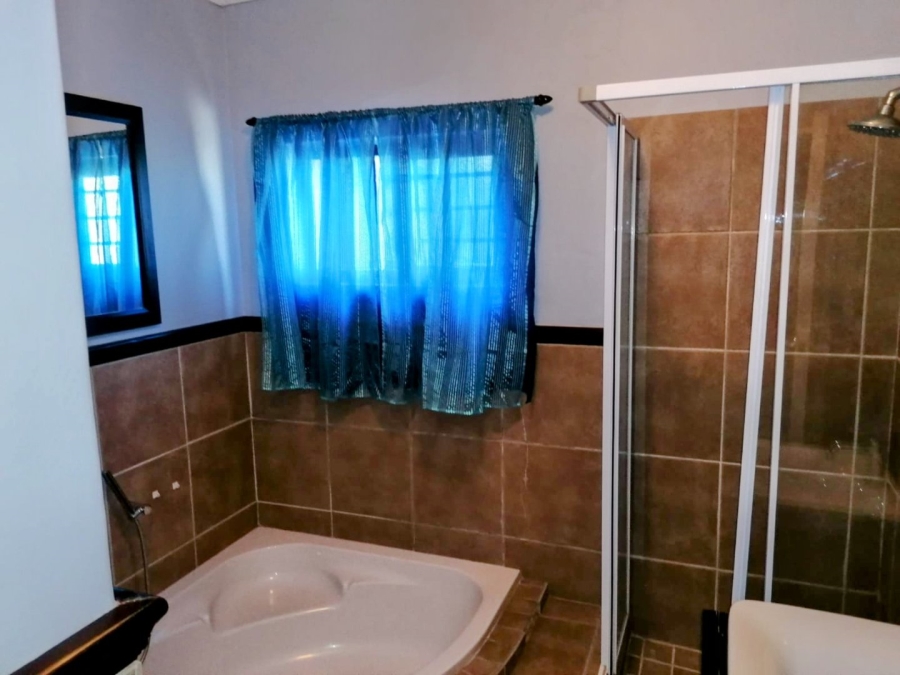 5 Bedroom Property for Sale in Paarl North Western Cape